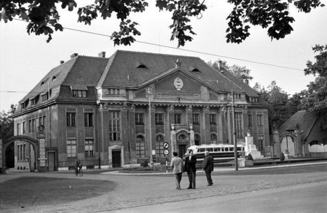 Debrecen, Nagyerdei körút 98., Orvostudományi Egyetem- 1959 (Forrás: Fortepan/Szánthó Zoltán)
